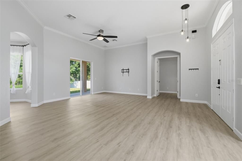 For Sale: $574,000 (4 beds, 3 baths, 2653 Square Feet)