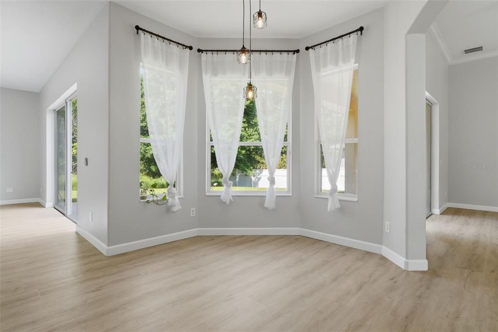 For Sale: $574,000 (4 beds, 3 baths, 2653 Square Feet)