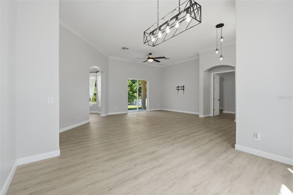 For Sale: $574,000 (4 beds, 3 baths, 2653 Square Feet)