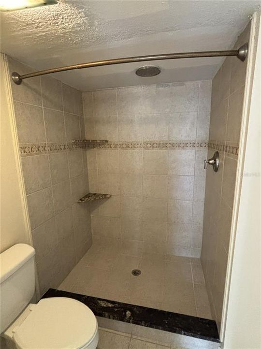 В аренду: $1,650 (3 спален, 2 ванн, 1233 Квадратных фут)