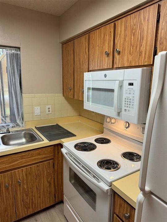 В аренду: $1,400 (2 спален, 1 ванн, 1236 Квадратных фут)