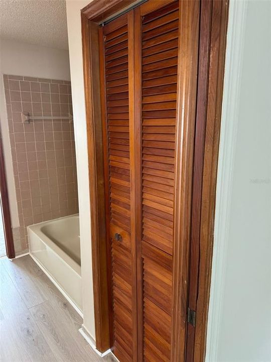 В аренду: $1,400 (2 спален, 1 ванн, 1236 Квадратных фут)