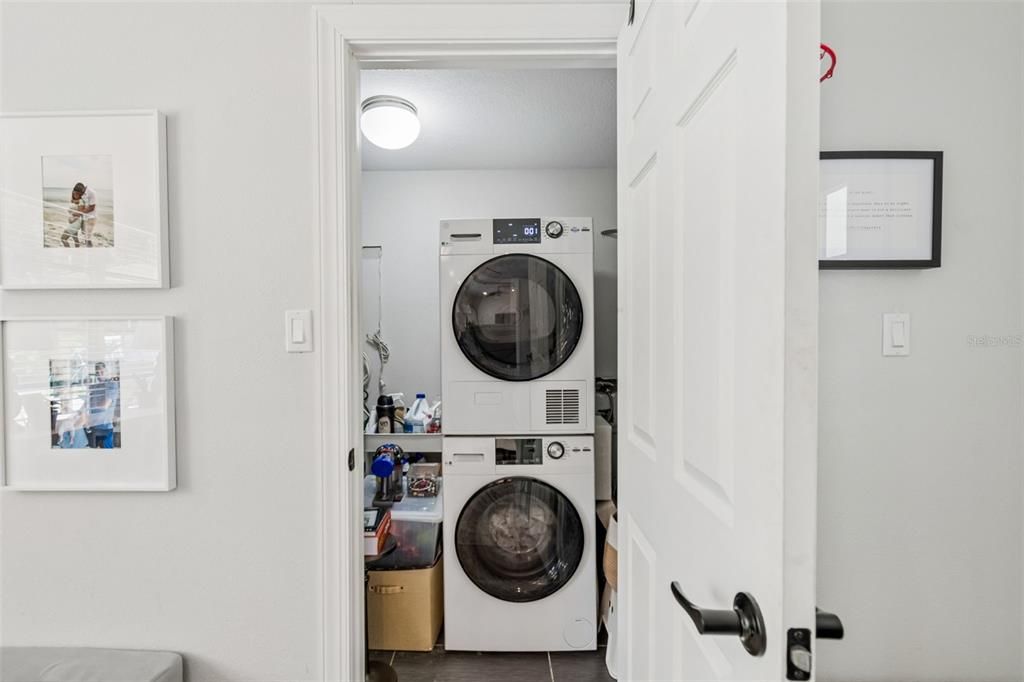 For Sale: $520,000 (3 beds, 2 baths, 1297 Square Feet)