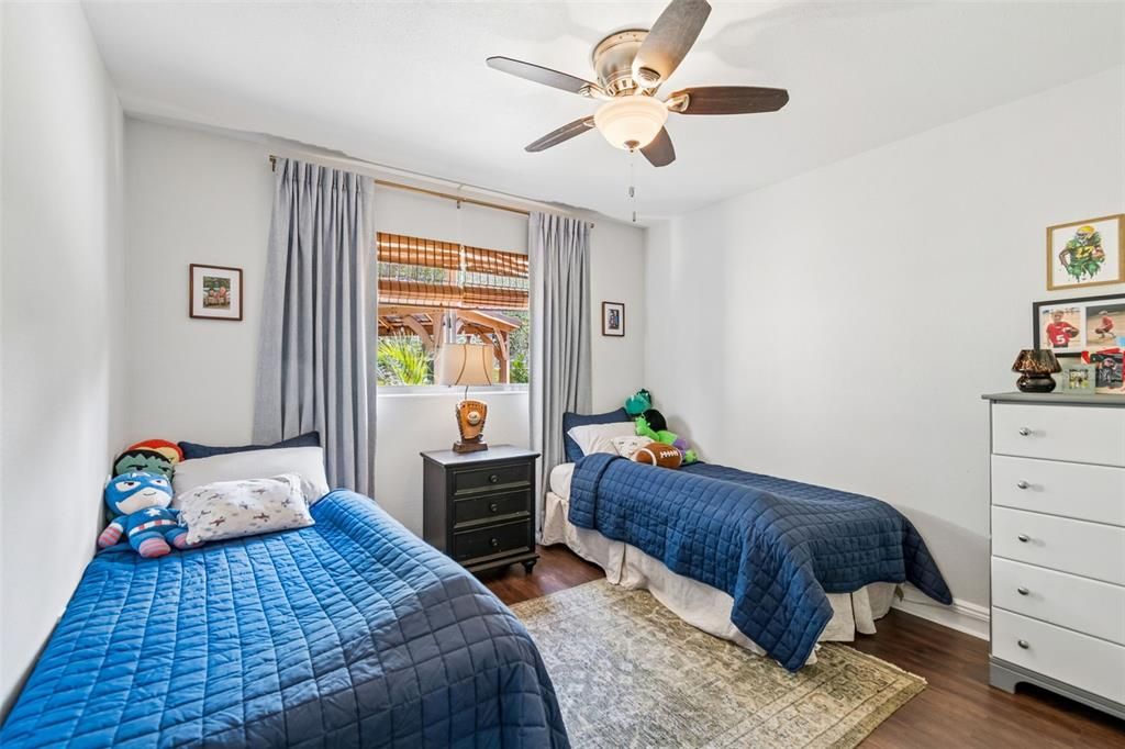 For Sale: $520,000 (3 beds, 2 baths, 1297 Square Feet)
