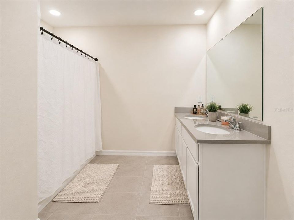 For Sale: $310,000 (3 beds, 2 baths, 1635 Square Feet)