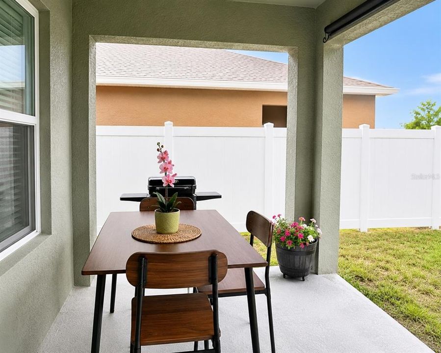 For Sale: $310,000 (3 beds, 2 baths, 1635 Square Feet)