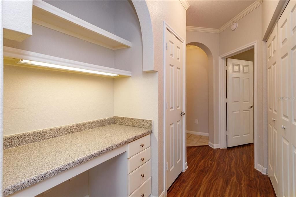 For Rent: $1,625 (1 beds, 1 baths, 751 Square Feet)