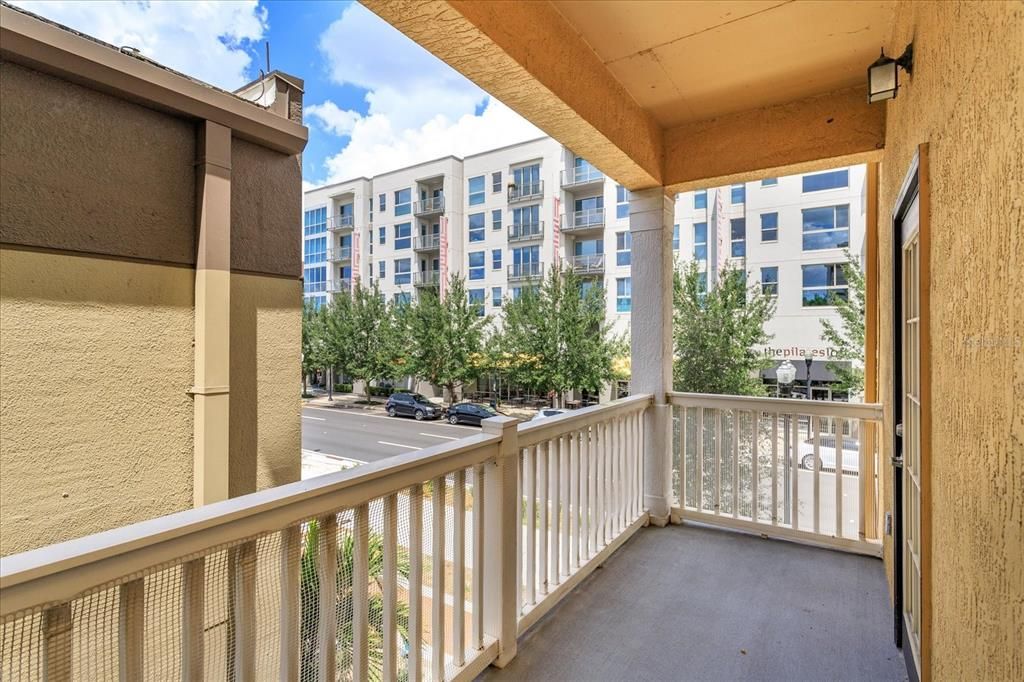 For Rent: $1,625 (1 beds, 1 baths, 751 Square Feet)