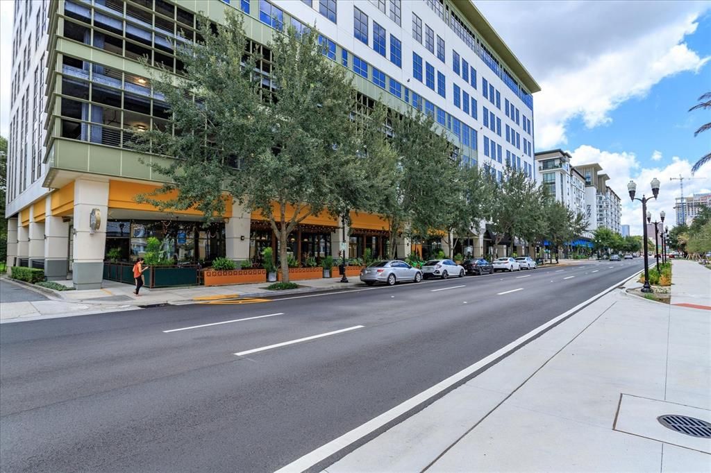 For Rent: $1,625 (1 beds, 1 baths, 751 Square Feet)
