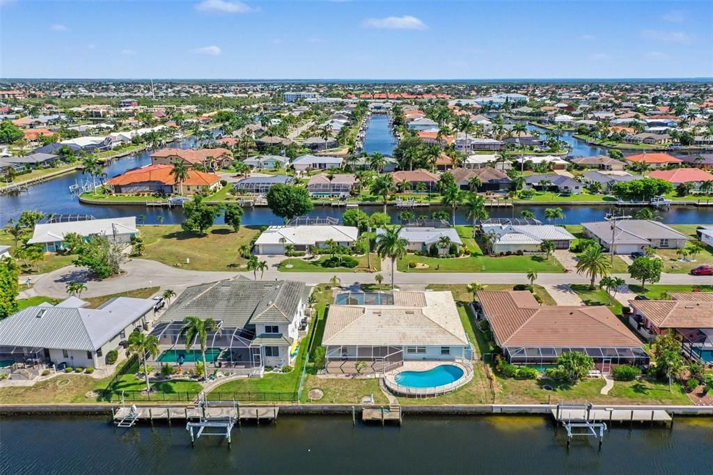 En Venta: $725,000 (3 camas, 2 baños, 2154 Pies cuadrados)