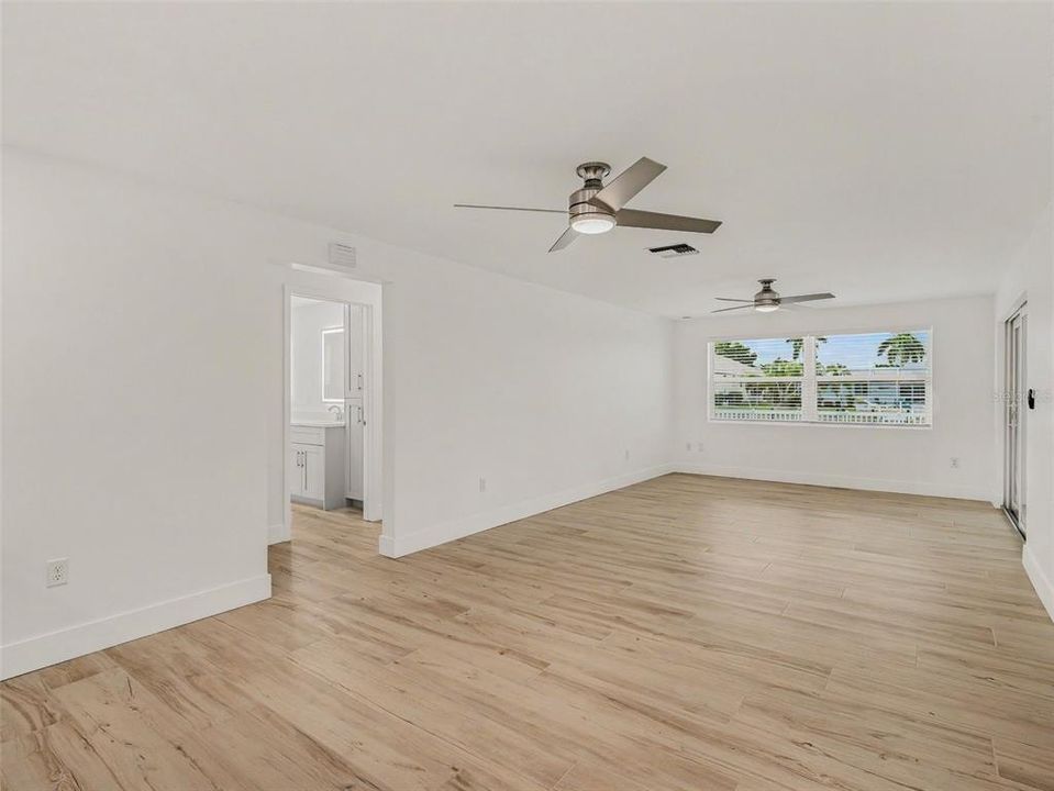 En Venta: $725,000 (3 camas, 2 baños, 2154 Pies cuadrados)