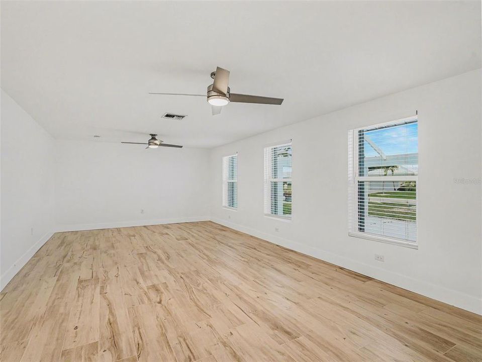 En Venta: $725,000 (3 camas, 2 baños, 2154 Pies cuadrados)