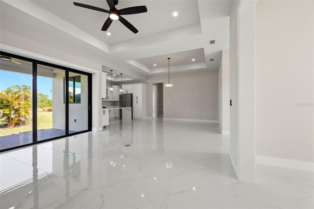 En Venta: $415,000 (3 camas, 2 baños, 1531 Pies cuadrados)