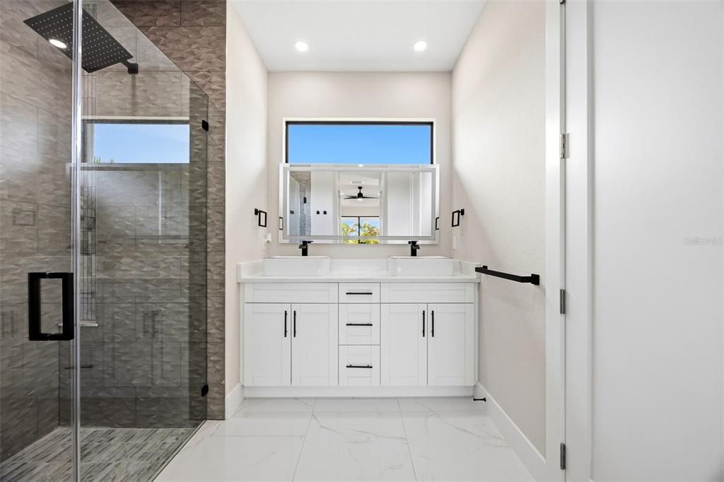 En Venta: $415,000 (3 camas, 2 baños, 1531 Pies cuadrados)