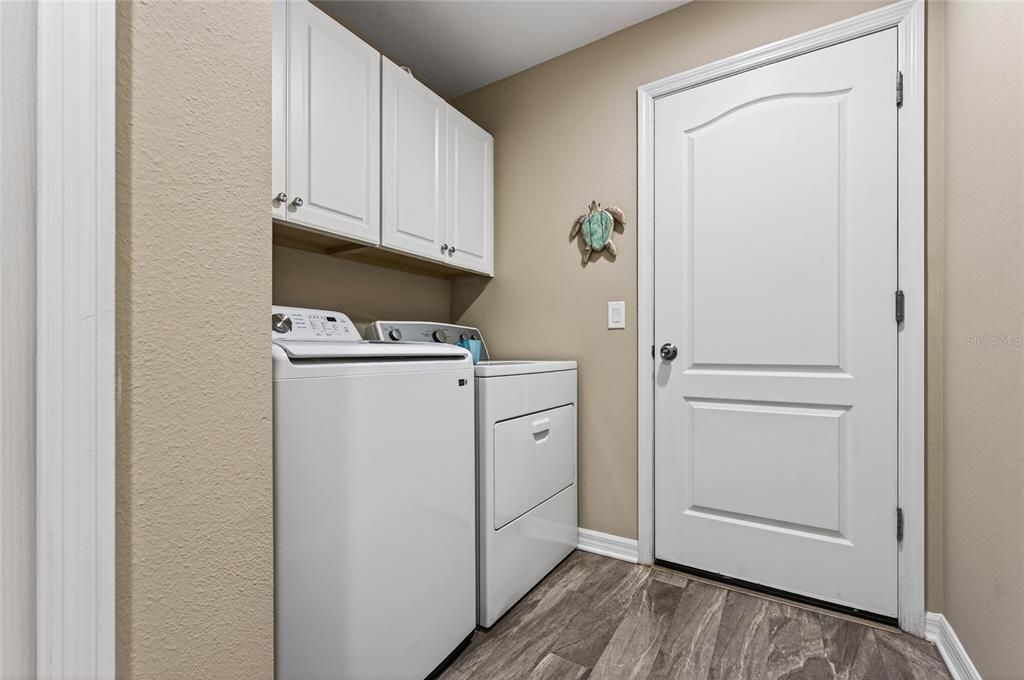 For Sale: $309,700 (2 beds, 2 baths, 1255 Square Feet)