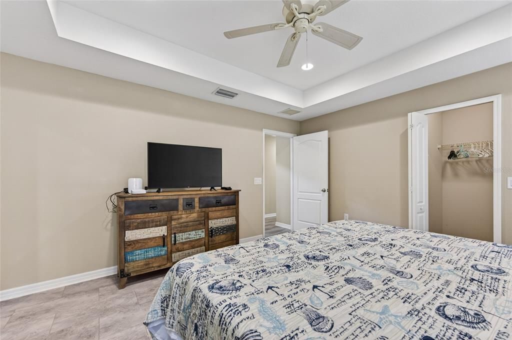 For Sale: $309,700 (2 beds, 2 baths, 1255 Square Feet)