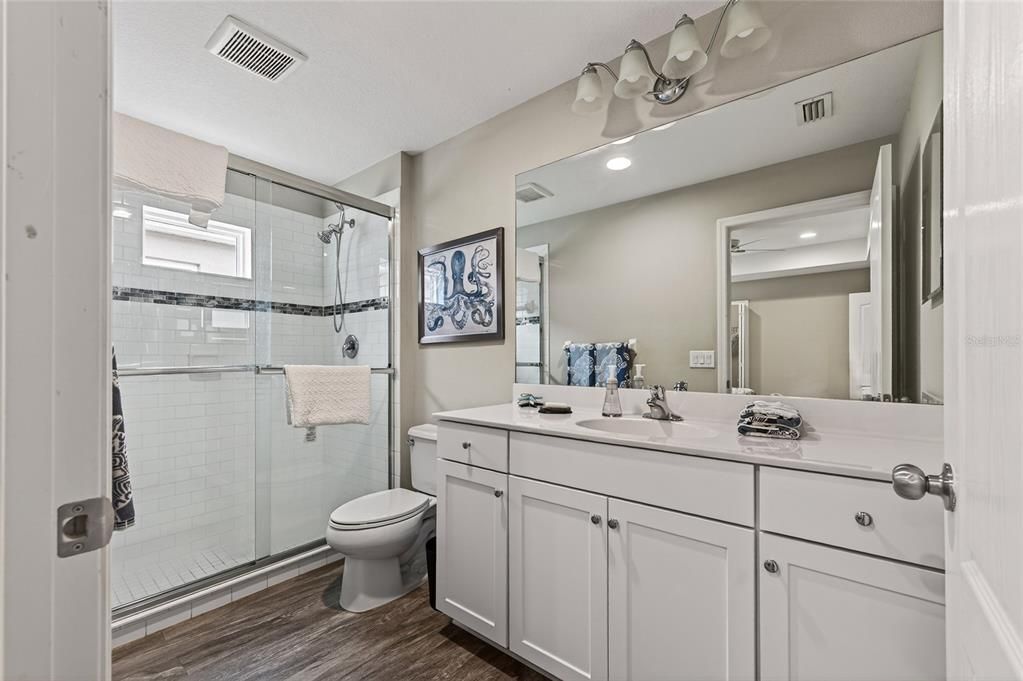 For Sale: $309,700 (2 beds, 2 baths, 1255 Square Feet)