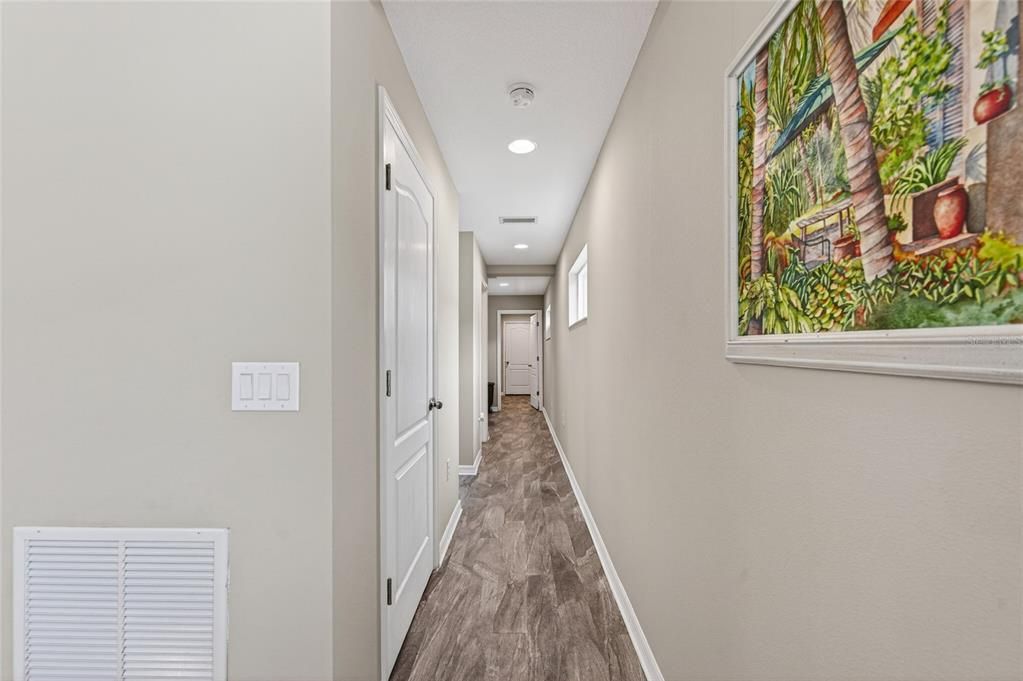 For Sale: $309,700 (2 beds, 2 baths, 1255 Square Feet)