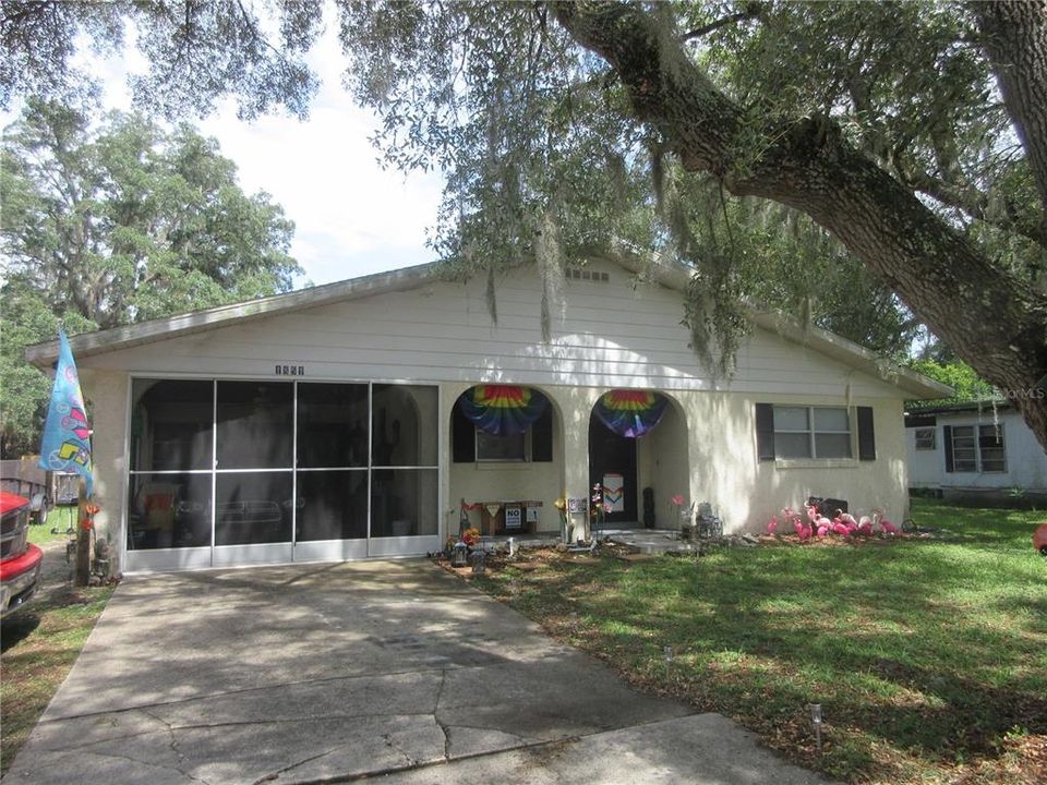 For Sale: $179,900 (3 beds, 2 baths, 1572 Square Feet)