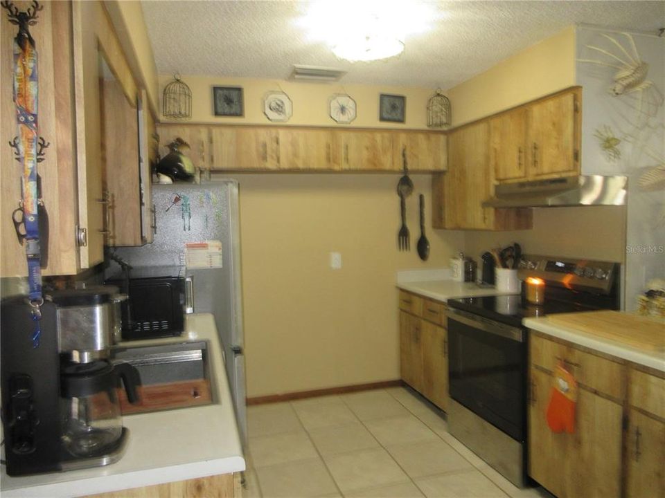 For Sale: $179,900 (3 beds, 2 baths, 1572 Square Feet)