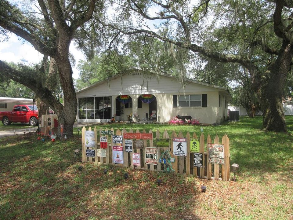 For Sale: $179,900 (3 beds, 2 baths, 1572 Square Feet)