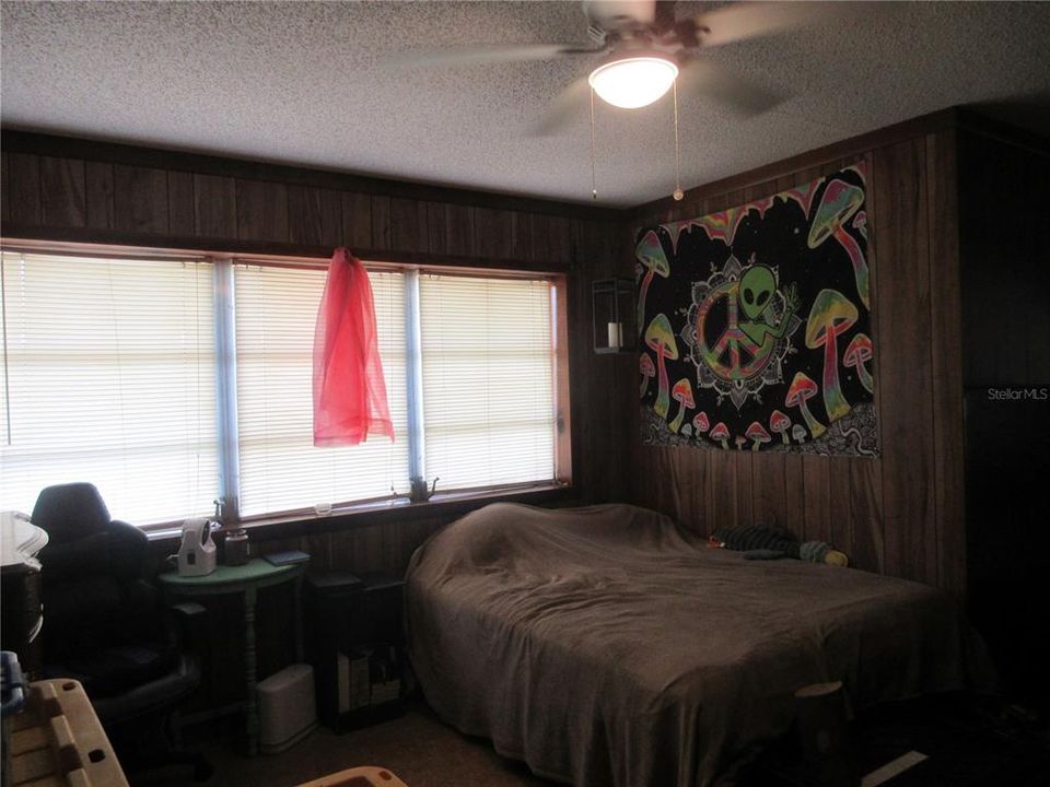 For Sale: $179,900 (3 beds, 2 baths, 1572 Square Feet)
