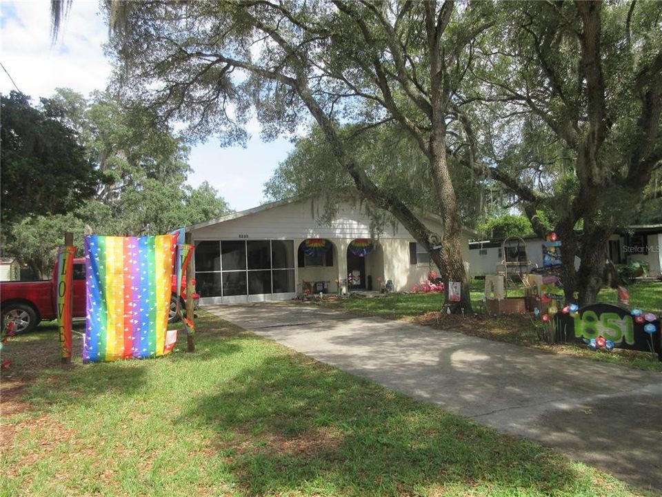For Sale: $179,900 (3 beds, 2 baths, 1572 Square Feet)
