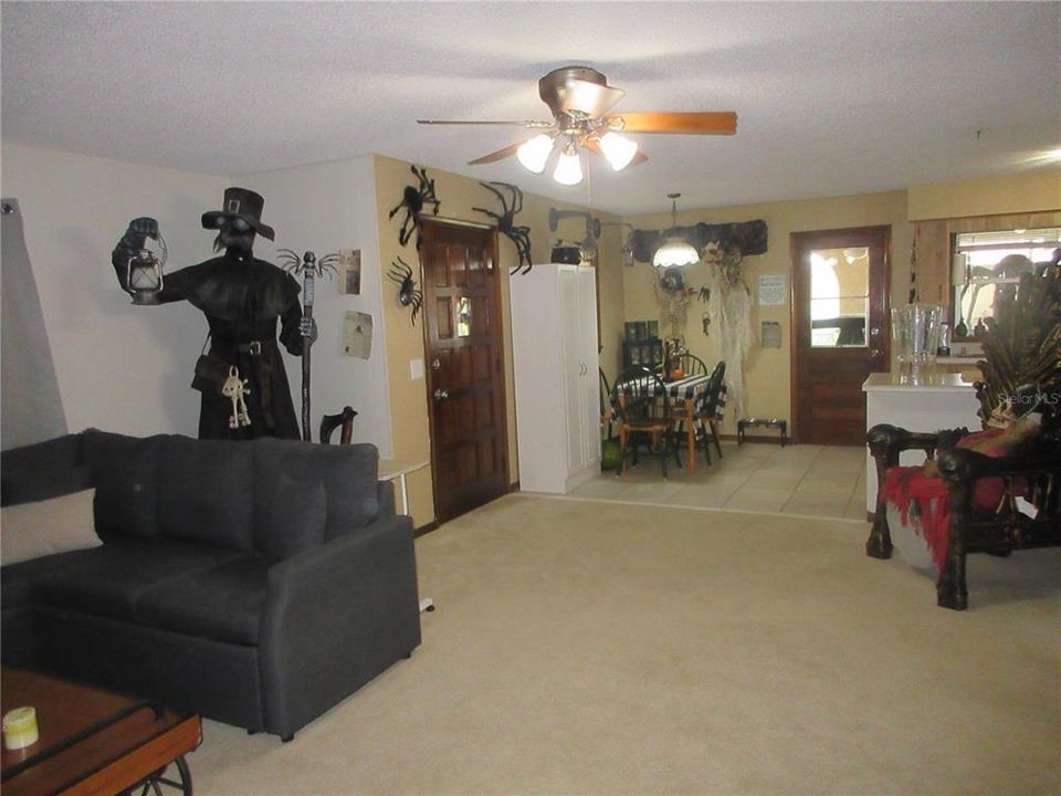 For Sale: $179,900 (3 beds, 2 baths, 1572 Square Feet)