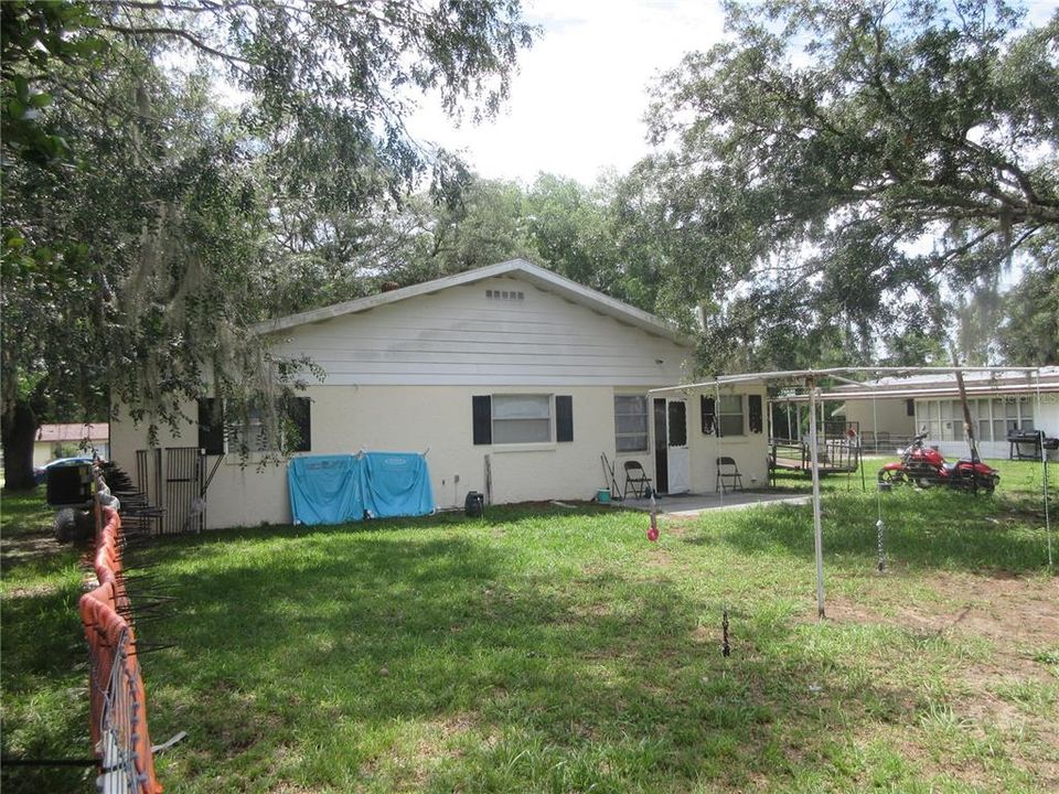 For Sale: $179,900 (3 beds, 2 baths, 1572 Square Feet)