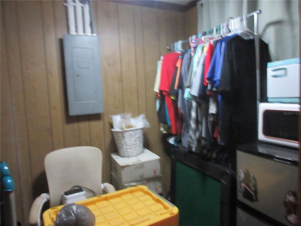 For Sale: $179,900 (3 beds, 2 baths, 1572 Square Feet)