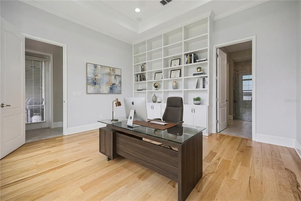 For Sale: $1,895,000 (5 beds, 5 baths, 4641 Square Feet)