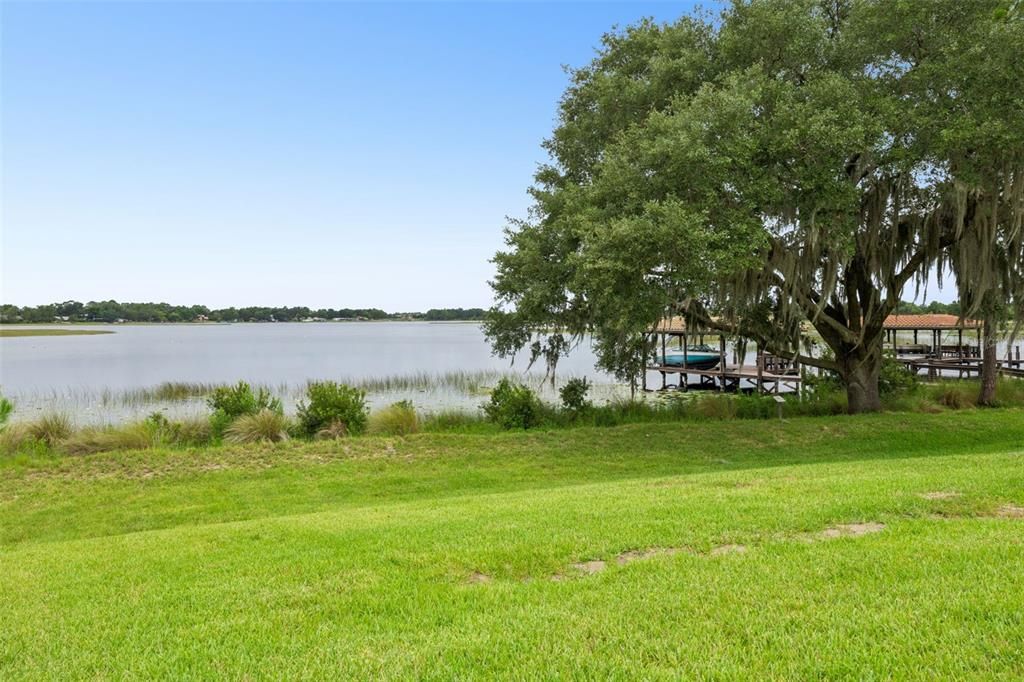 For Sale: $1,895,000 (5 beds, 5 baths, 4641 Square Feet)