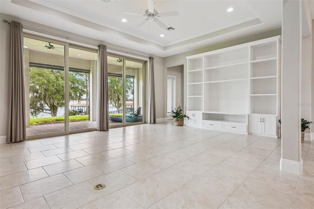For Sale: $1,895,000 (5 beds, 5 baths, 4641 Square Feet)