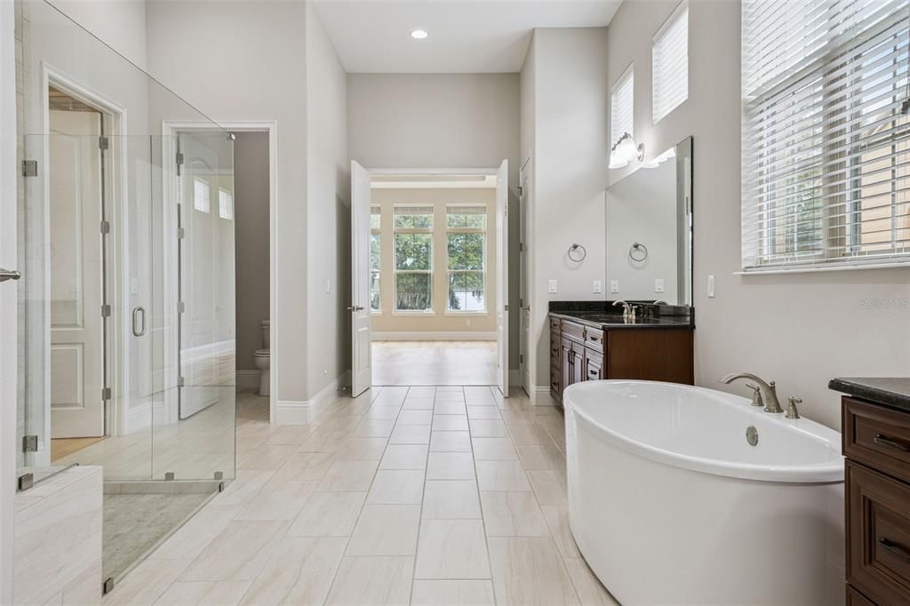For Sale: $1,895,000 (5 beds, 5 baths, 4641 Square Feet)