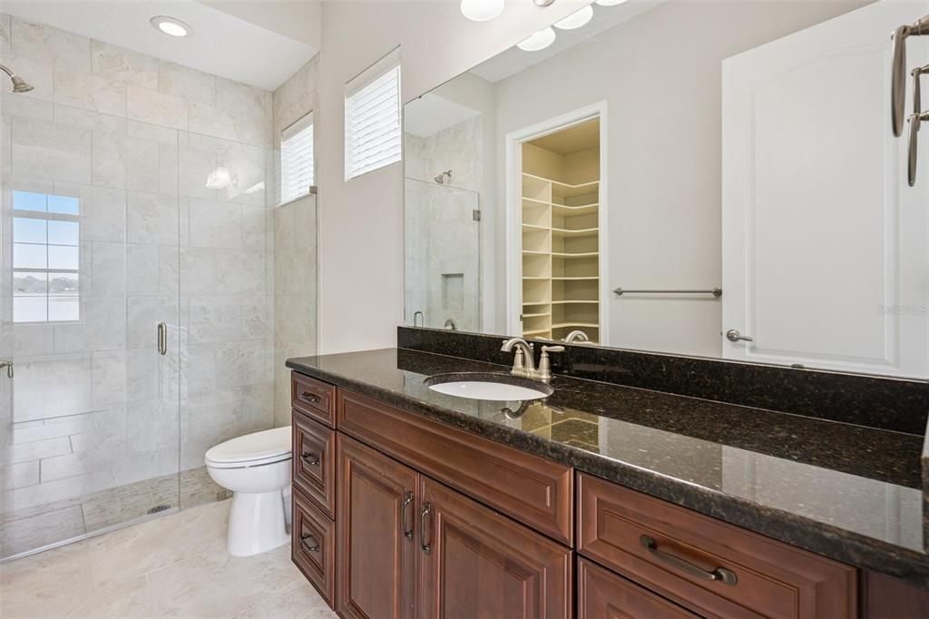 For Sale: $1,895,000 (5 beds, 5 baths, 4641 Square Feet)