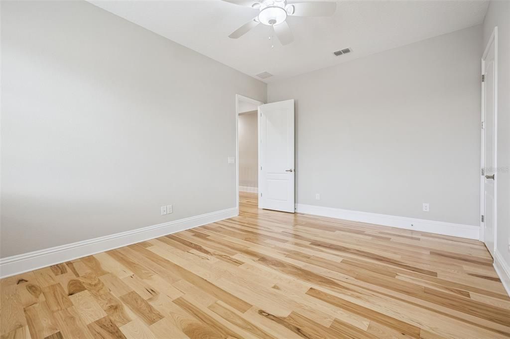 For Sale: $1,895,000 (5 beds, 5 baths, 4641 Square Feet)