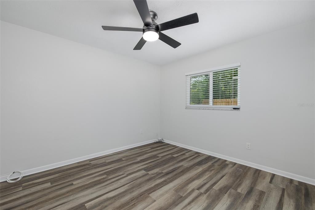 For Rent: $2,500 (2 beds, 1 baths, 1422 Square Feet)