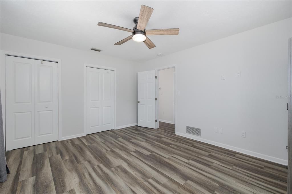 For Rent: $2,500 (2 beds, 1 baths, 1422 Square Feet)