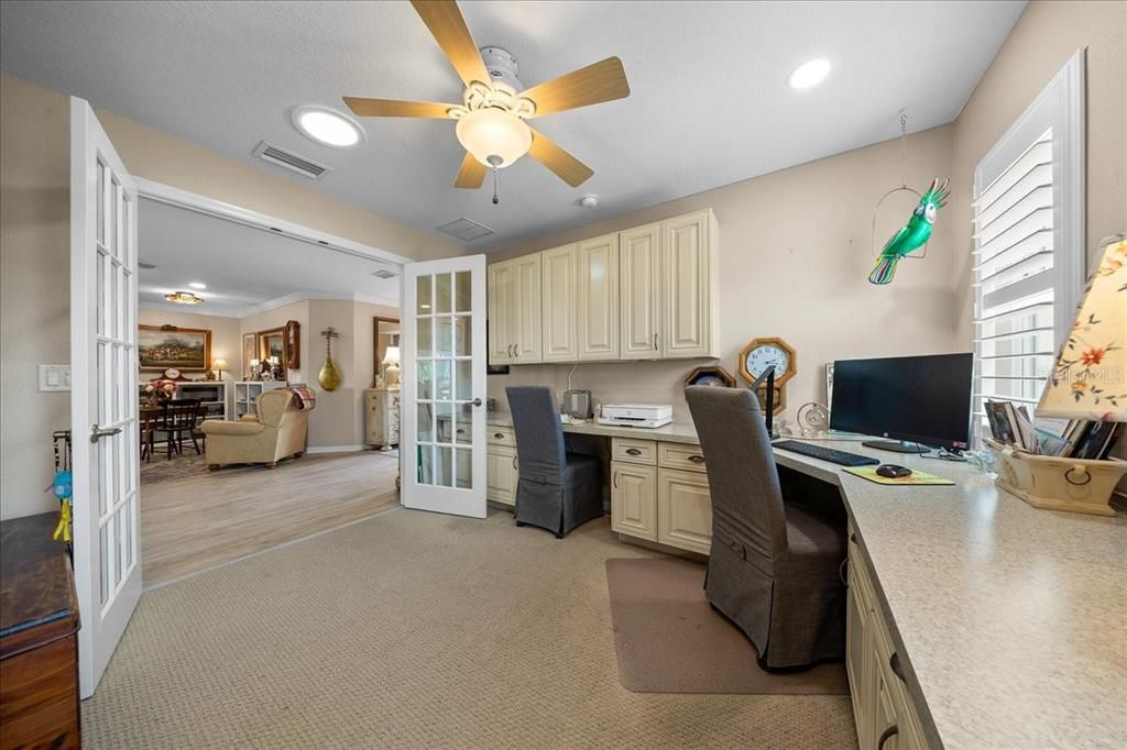 En Venta: $379,000 (2 camas, 2 baños, 2283 Pies cuadrados)