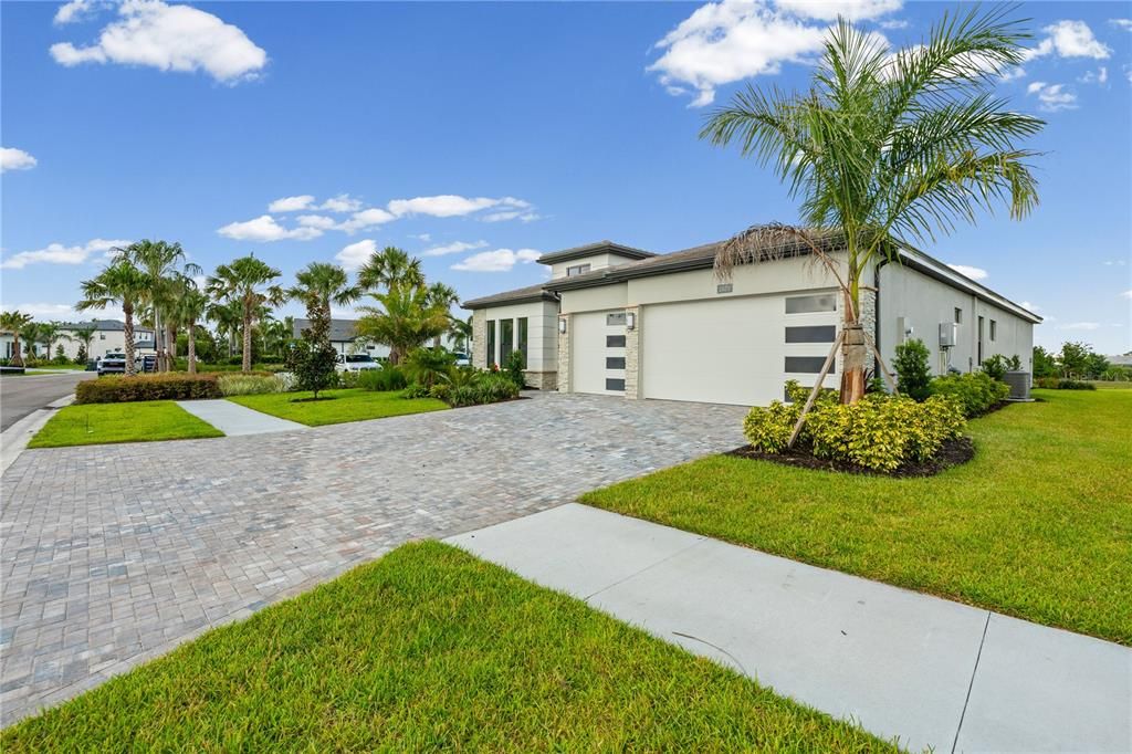 For Sale: $1,199,000 (4 beds, 3 baths, 2828 Square Feet)