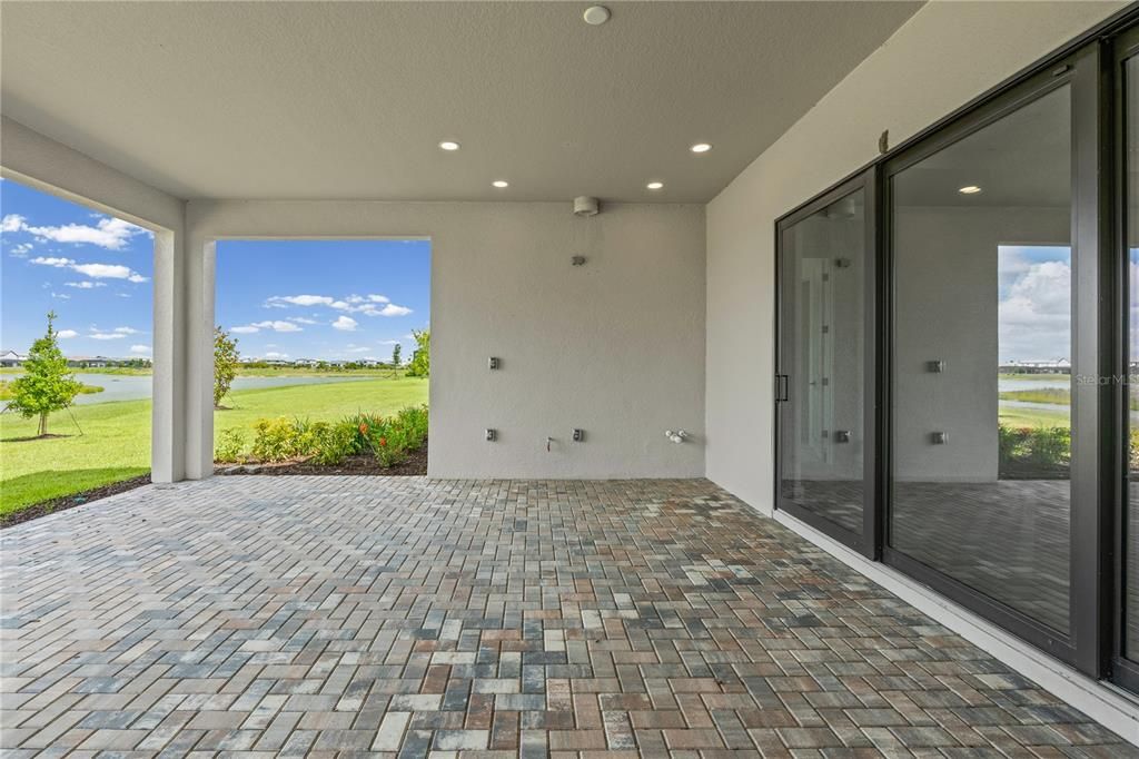 For Sale: $1,199,000 (4 beds, 3 baths, 2828 Square Feet)