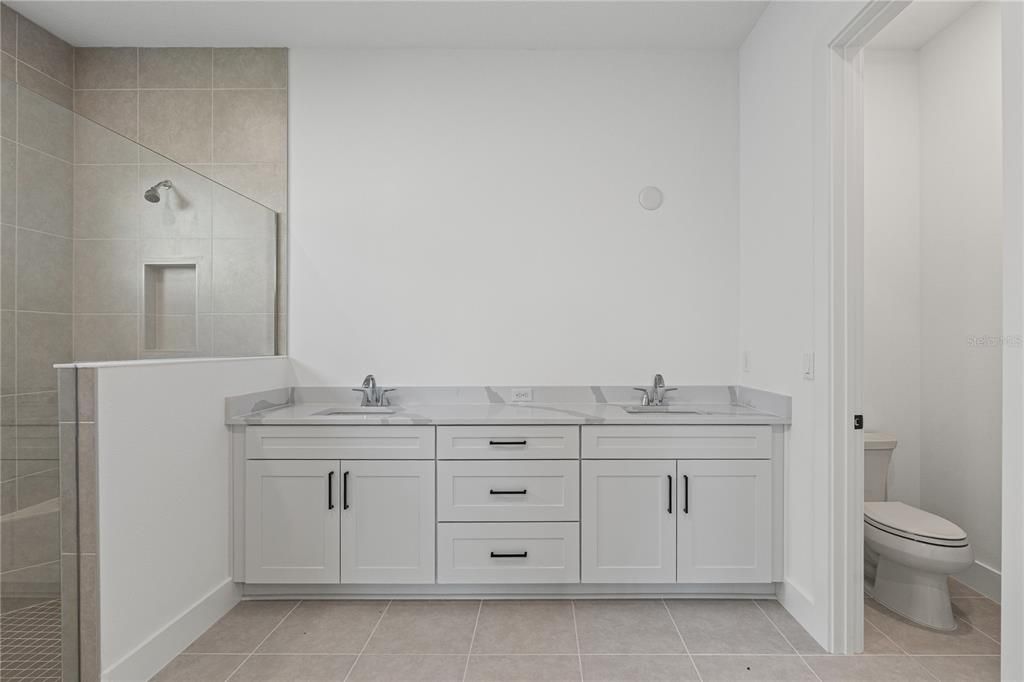 For Sale: $1,199,000 (4 beds, 3 baths, 2828 Square Feet)