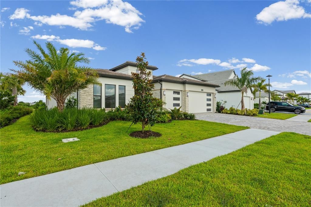 For Sale: $1,199,000 (4 beds, 3 baths, 2828 Square Feet)