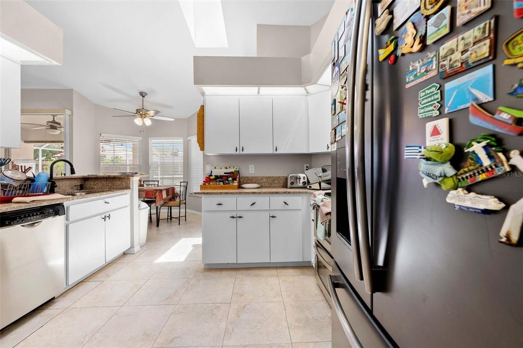 For Sale: $350,000 (3 beds, 2 baths, 1539 Square Feet)