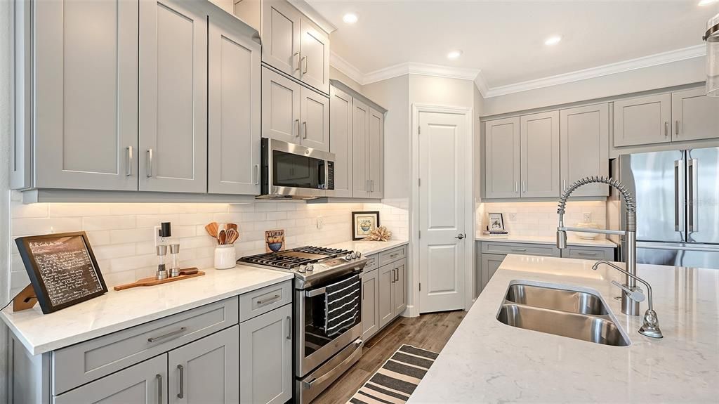 For Sale: $1,379,000 (3 beds, 3 baths, 2101 Square Feet)