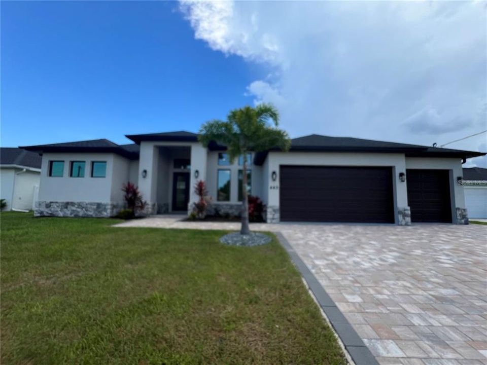 For Rent: $2,600 (3 beds, 3 baths, 2264 Square Feet)