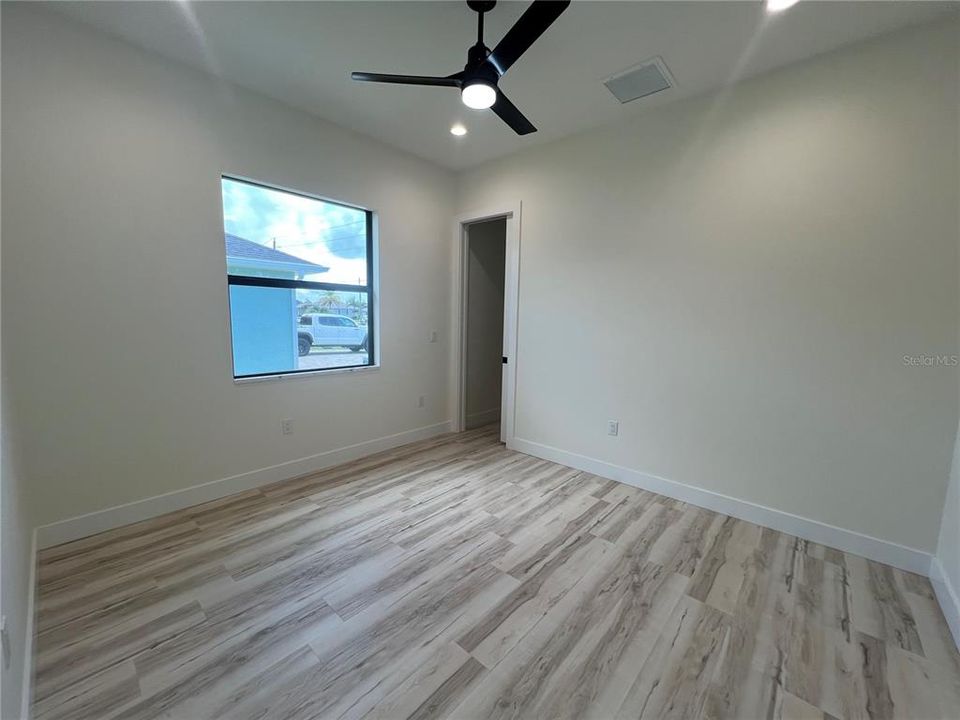 For Rent: $2,600 (3 beds, 3 baths, 2264 Square Feet)