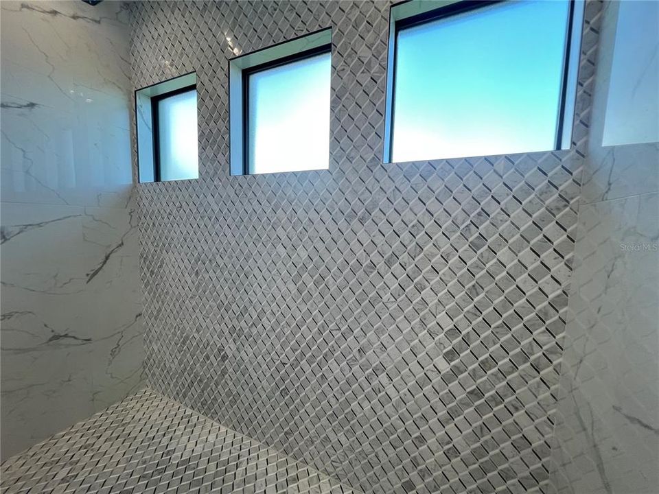 For Rent: $2,600 (3 beds, 3 baths, 2264 Square Feet)
