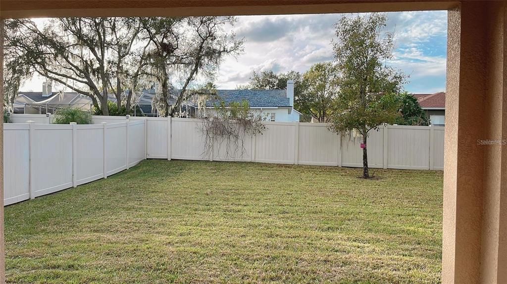 For Rent: $2,650 (3 beds, 2 baths, 2237 Square Feet)