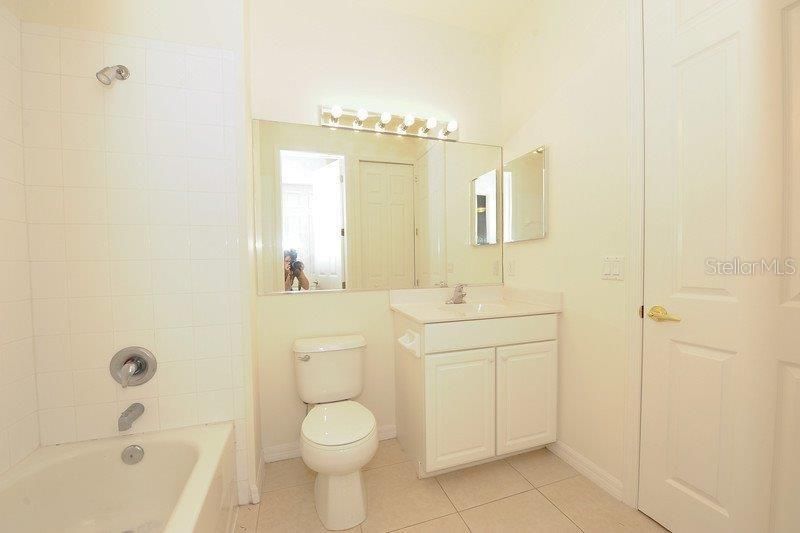 En Venta: $395,000 (3 camas, 2 baños, 2045 Pies cuadrados)
